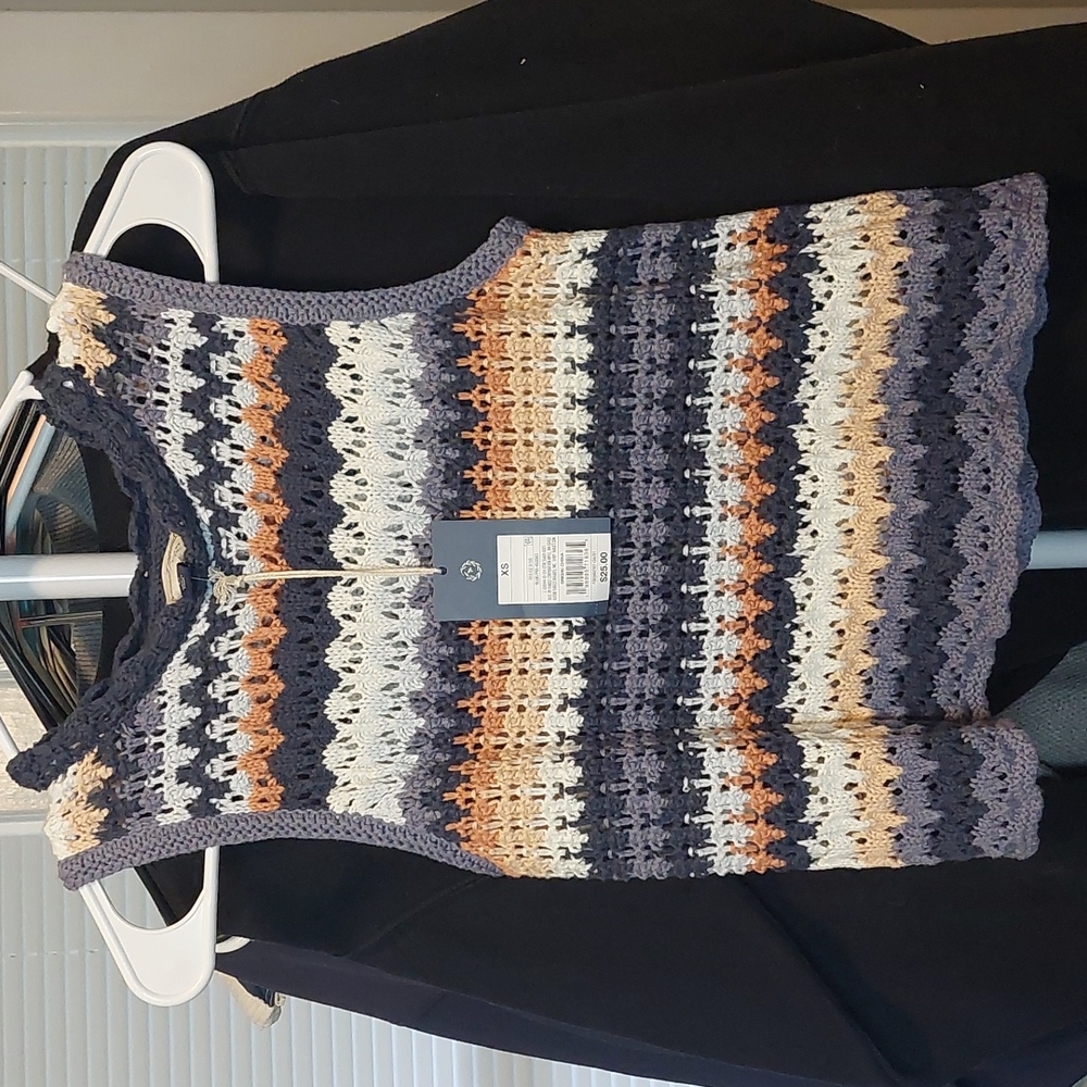 Universal thread nwt knit sweater tanktop